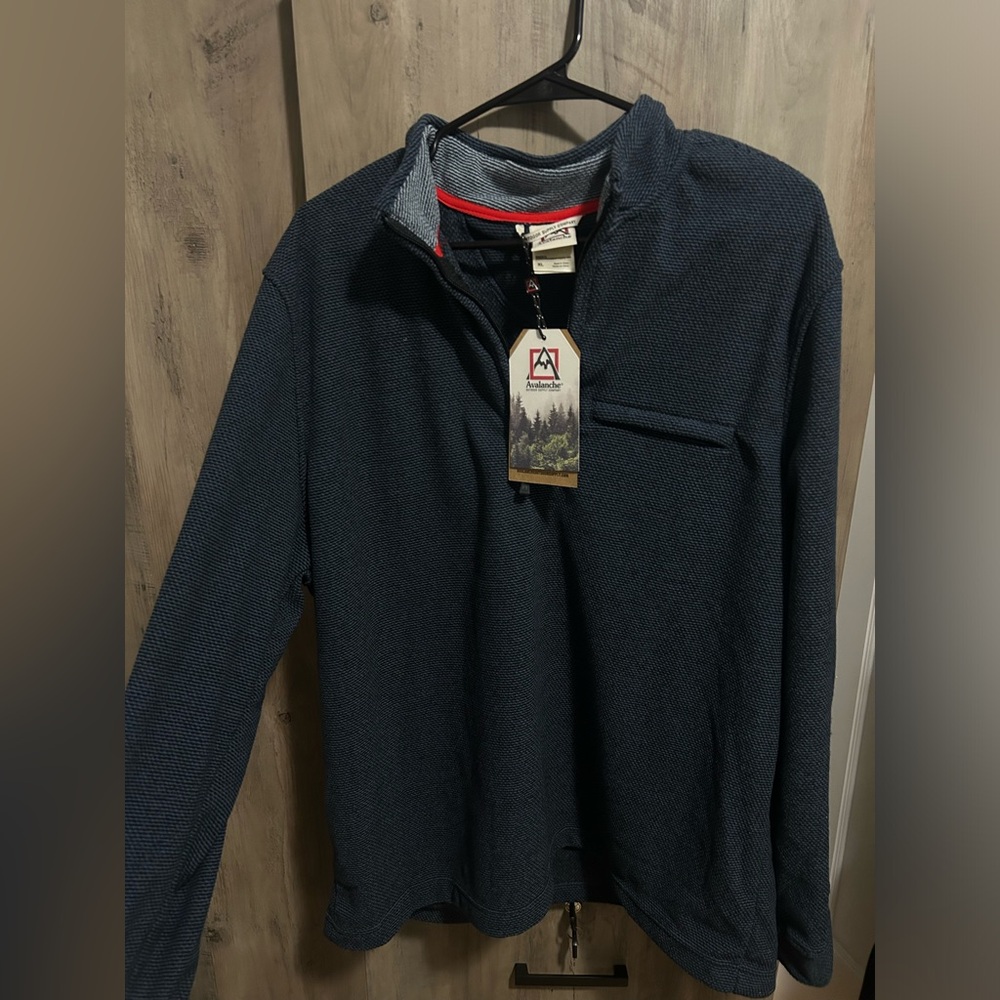 Brand New Avalanche Men’s Sweater